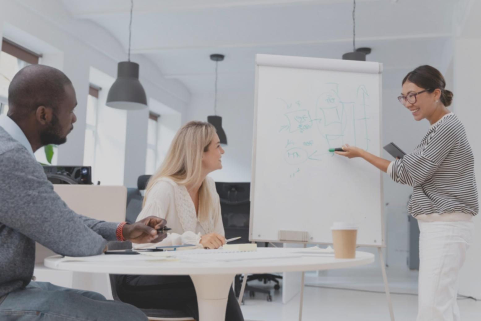 Ilustrasi tim riset Commercial Capital Network sedang melakukan analisis mendalam terhadap data pasar Indonesia